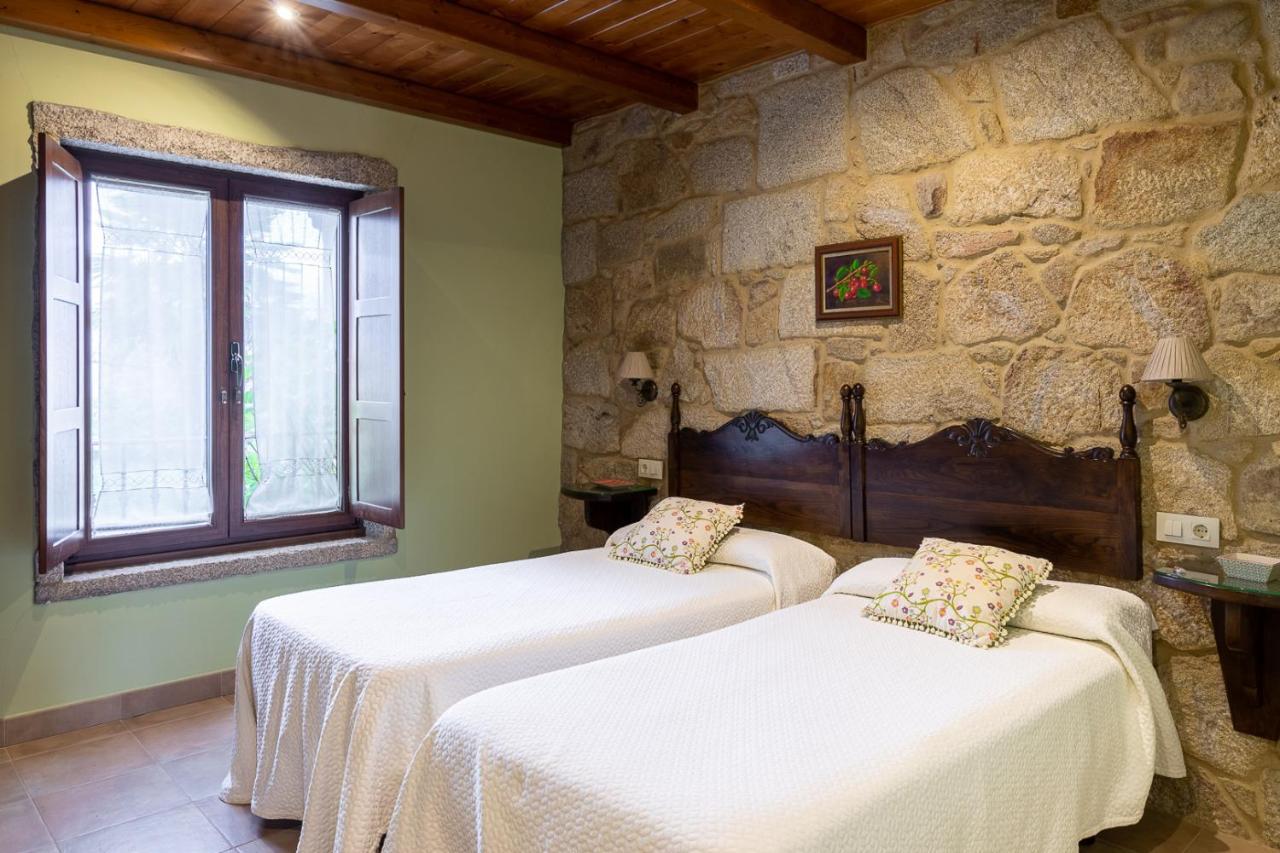 Os Miguelinos Guest House Catoira Exterior photo